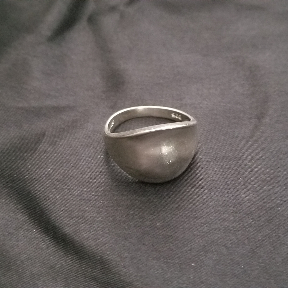 Sterling Silver Ring Size 7.5